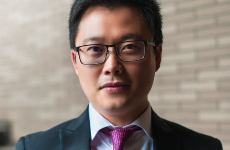 Weihuan Zhou headshot